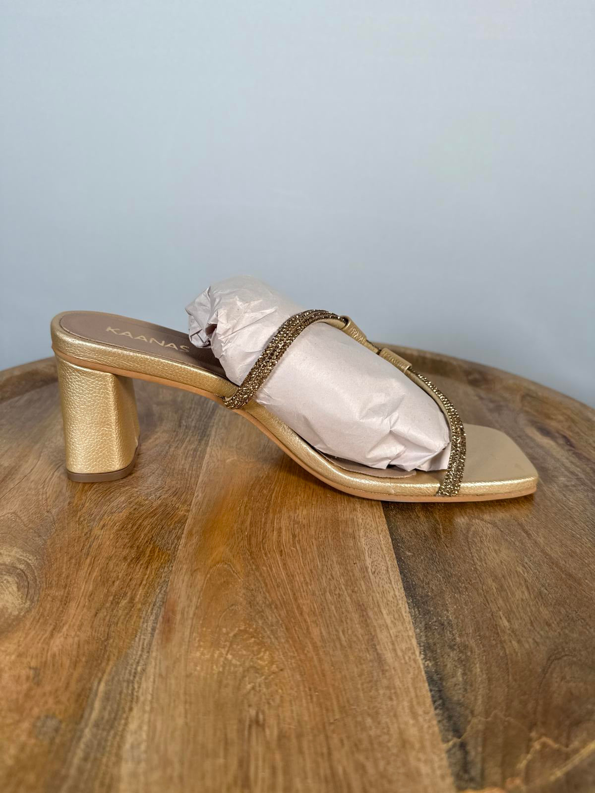 Kaana Eureka Heels Size 8 New in Box