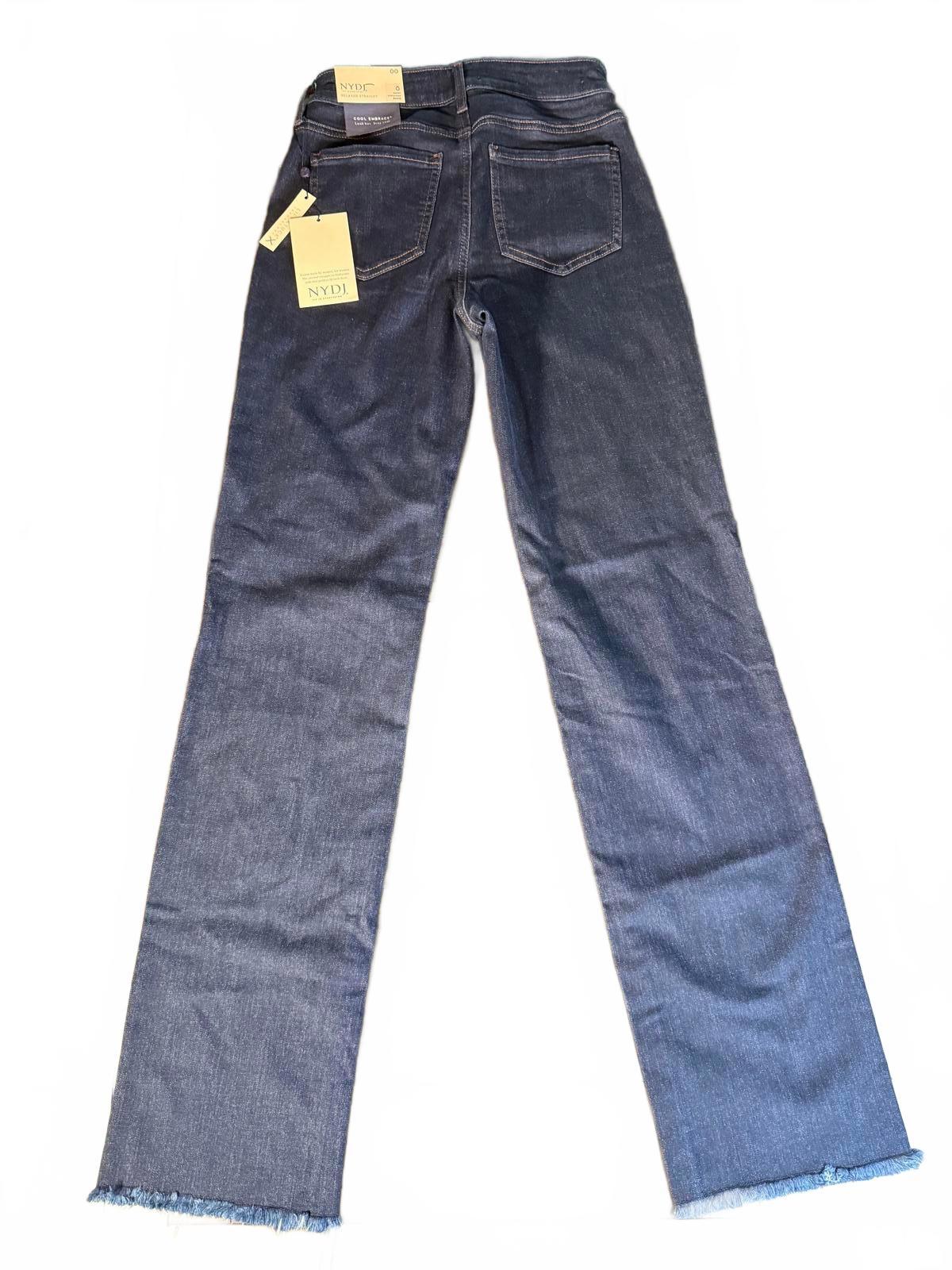 NYDJ Relaxed Straight Cool Embrace LiftXTuck Tehnology in Magical. Size 00 NWT
