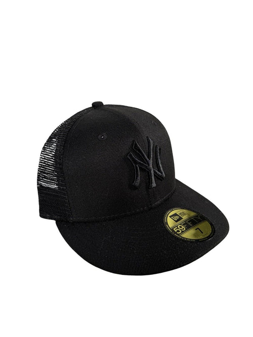 NWT New York Yankees Blackout Mesh Trucker New Era 59FIFTY Fitted Hat Cap Size 7