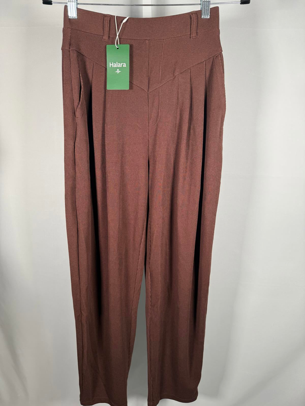 NWT Halara Ribbed High Waisted Pocket Barrel Leg Work Chestnut Size Small