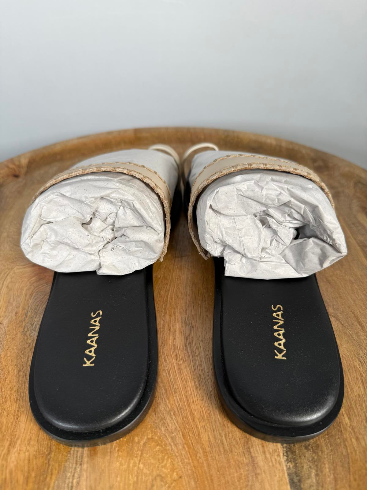 Kaanas Pirita Sandal Cream Size 9 NIB