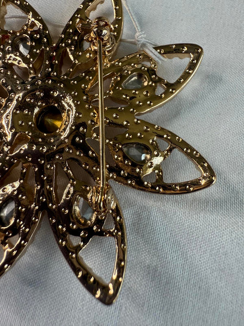 NWT Isaac Mizrahi Holiday Floral Brooch with red and pink crystals