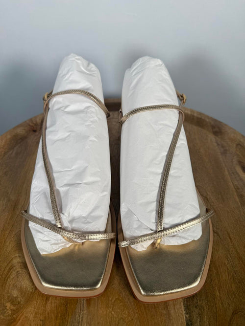 Kaanas Alayta Sandal Gold Size 11 NIB