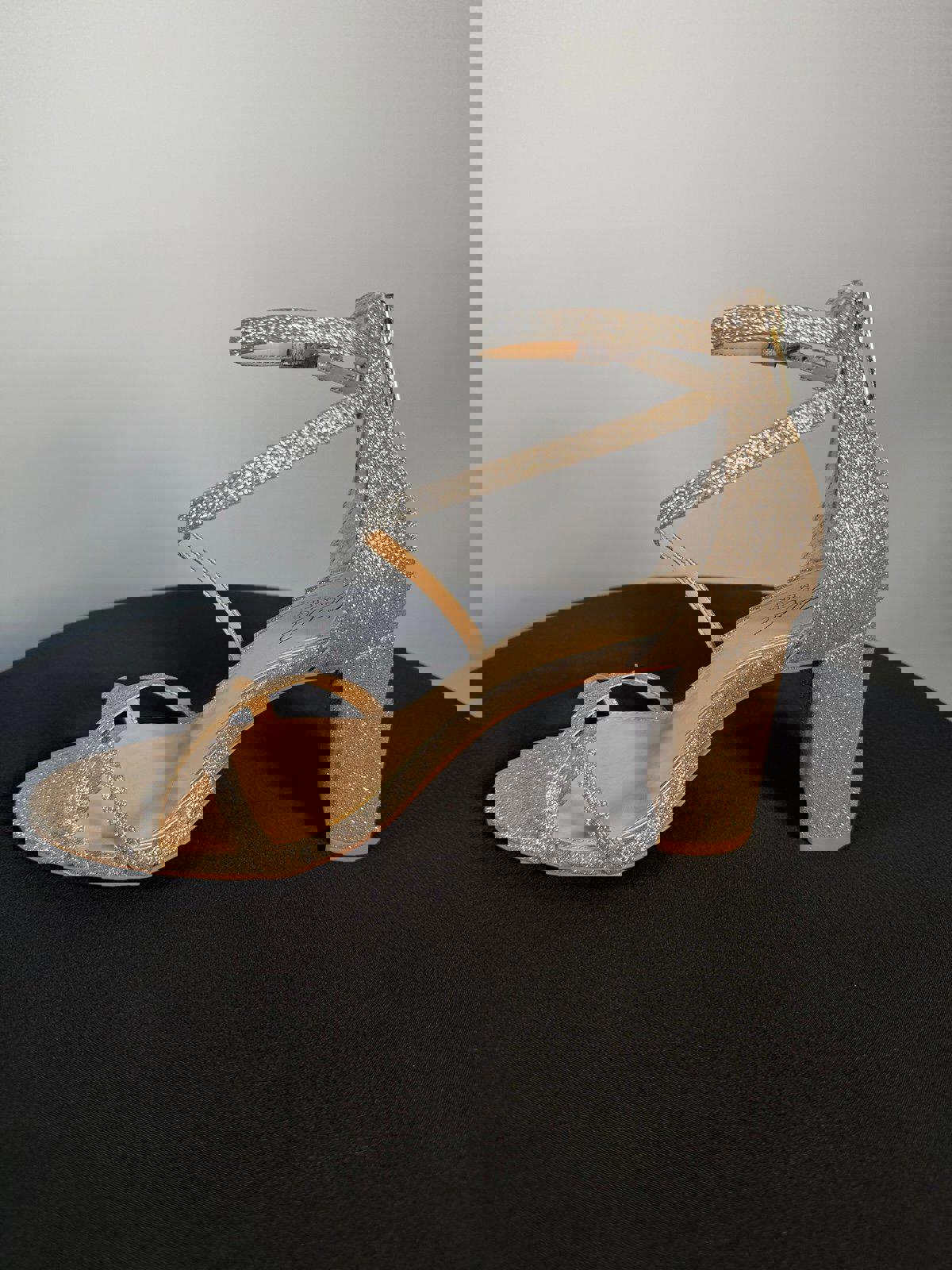 Jewel by Badgley Mischka Devorah Size 9.5 NEW W/BOX