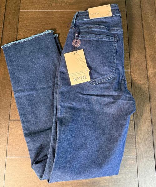 NYDJ Sheri Slim Ankle Fray Hem in Mystique. LiftXTuck Technology. Size 00. NWT