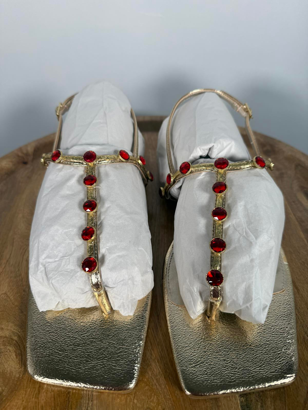 NIB Katy Perry The Camie Gemstone Sandal Size 10M