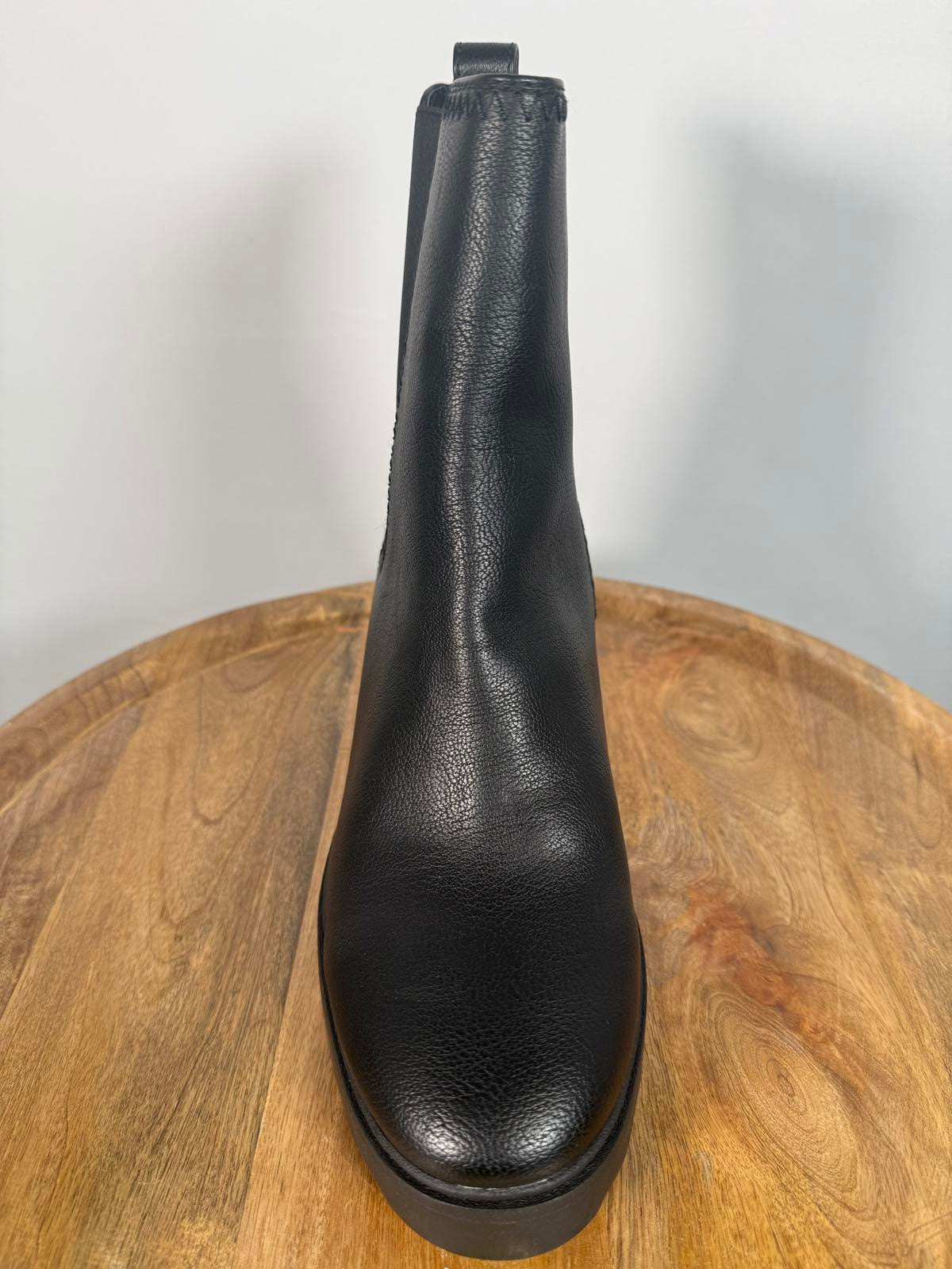 ZODIAC Women's Teresa-chels Ankle Boot - 9.5 NWB