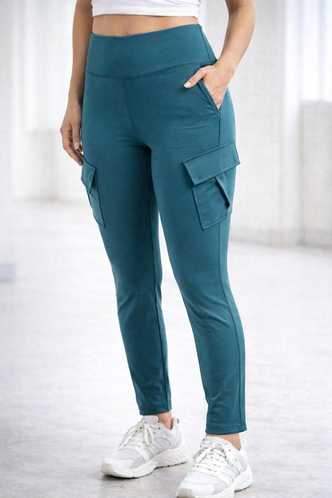 NWT Halara Women's Teal Cargo Pants Size Small - Full Length