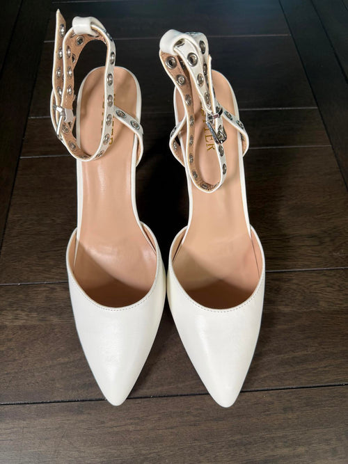 YETIER Women's Pointed Toe Rivet Heels Adjustable Ankle Strap Size 9. NWT. Beige