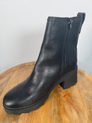 ZODIAC Women's Teresa-chels Ankle Boot - 9.5 NWB