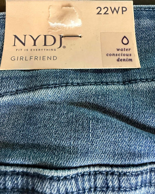 NYDJ Girlfriend Jean Hollywood. LiftXTuck Technology. Size 22WP. NWT