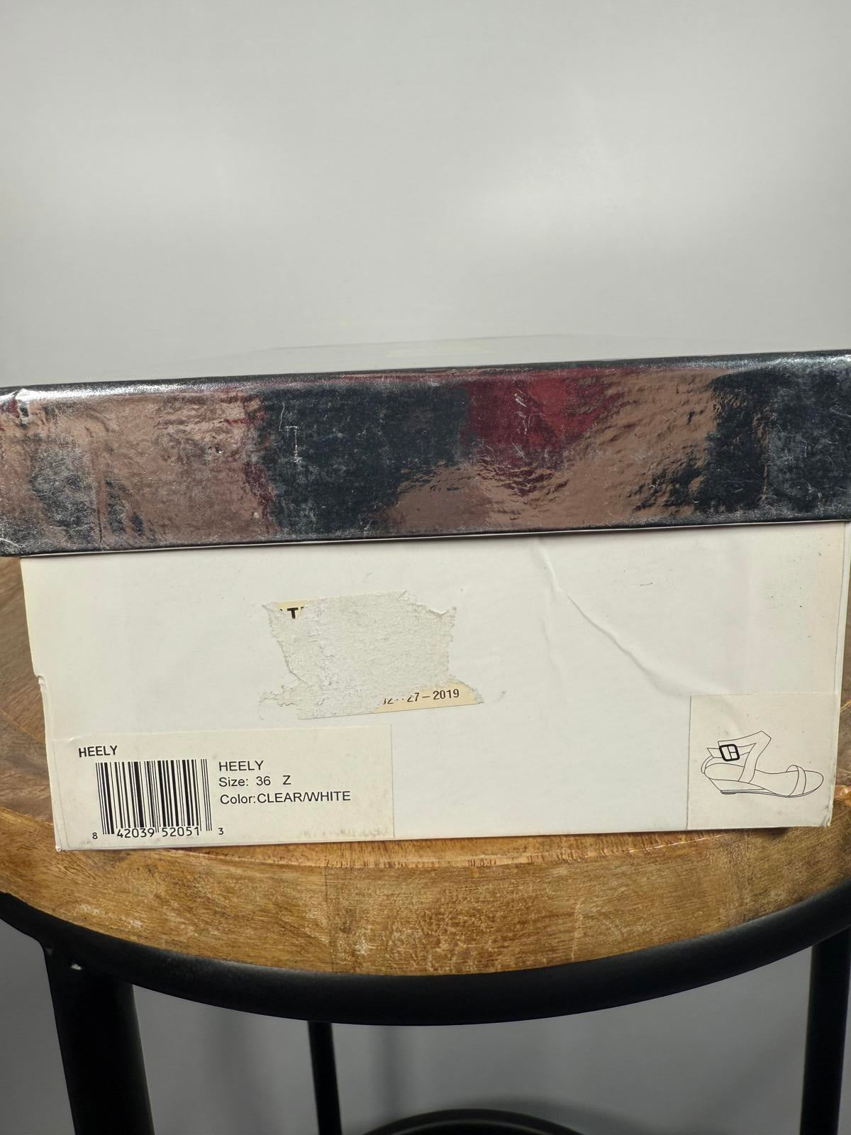 NIB Matiko Heely Shoe in Clear White Size 6