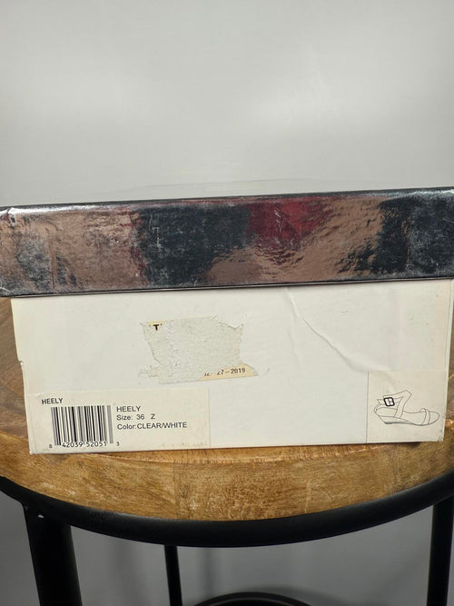 NIB Matiko Heely Shoe in Clear White Size 6