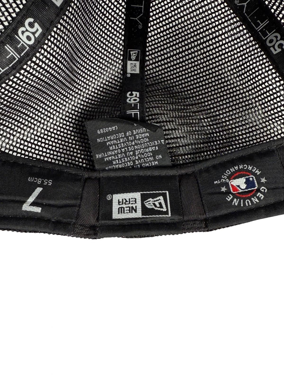 NWT New York Yankees Blackout Mesh Trucker New Era 59FIFTY Fitted Hat Cap Size 7