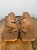 Kaanas Topez Toe Ring Heel Size 6 NWB