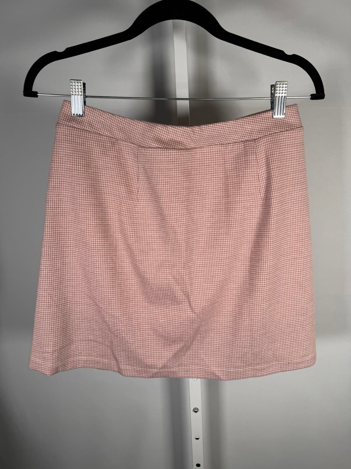NWT Halara High Waisted 2-in-1 Houndstooth Mini Work Skirt Pink Sand - Size M