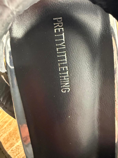 NIB Pretty Little Thing Silver Metallic Thick Strap Block Heeled Sandals Size 5