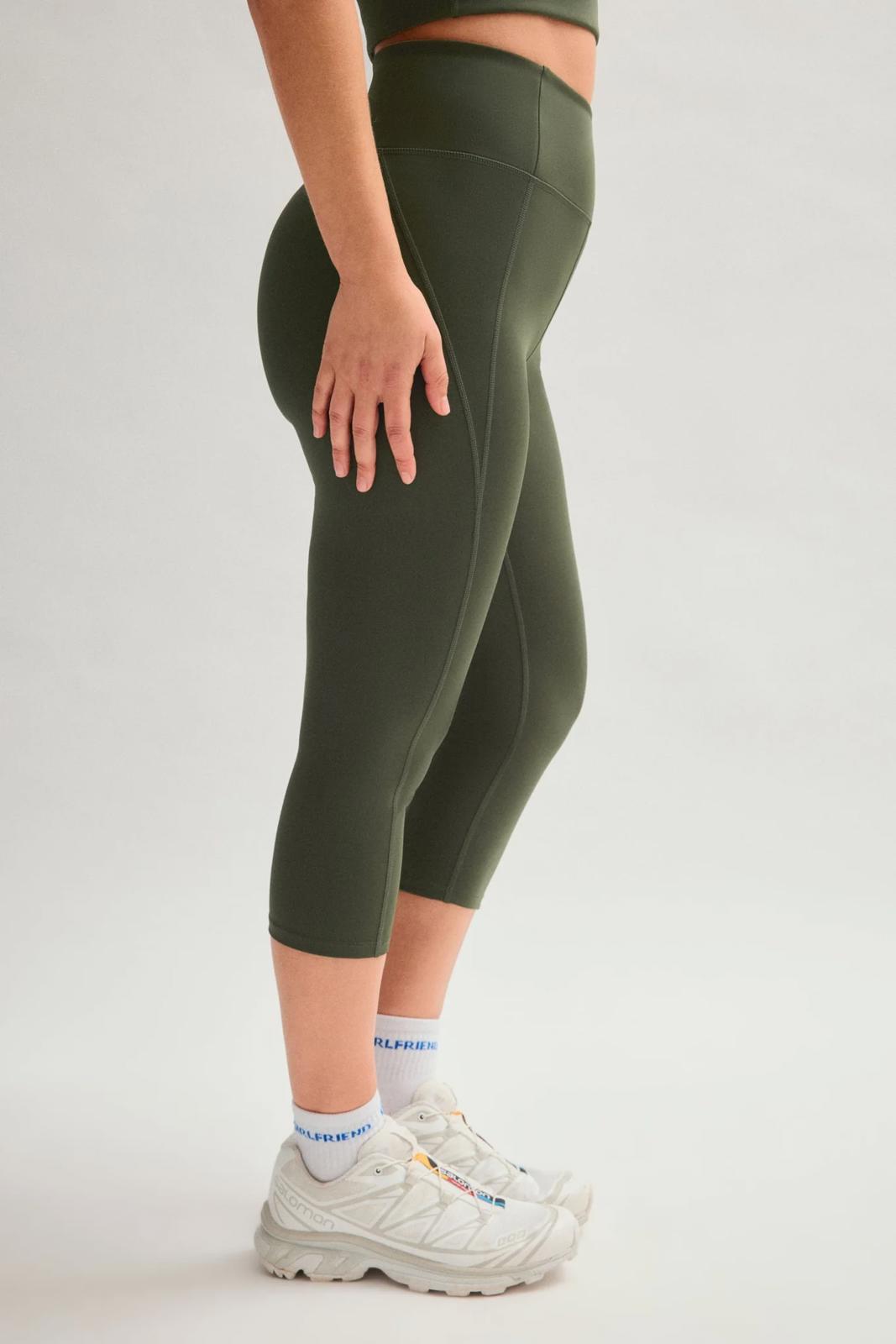 NWT Girlfriend Collective Terrace Compressive High-Rise Capri S