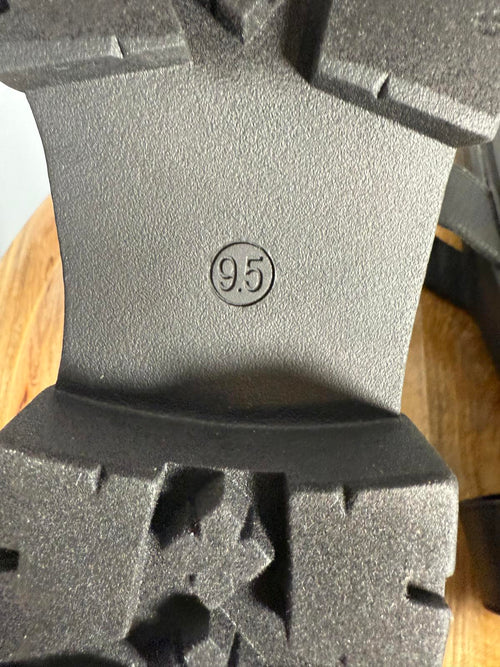 Wild Pair Theodorra Womens Faux Leather Ankle Strap Platform Sandals 9.5 NWOB