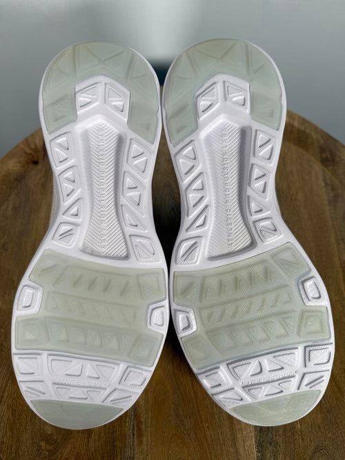 NIB APL Women's Coastal Blue Beach White TechLoom Tracer Sneakers Size 7.5