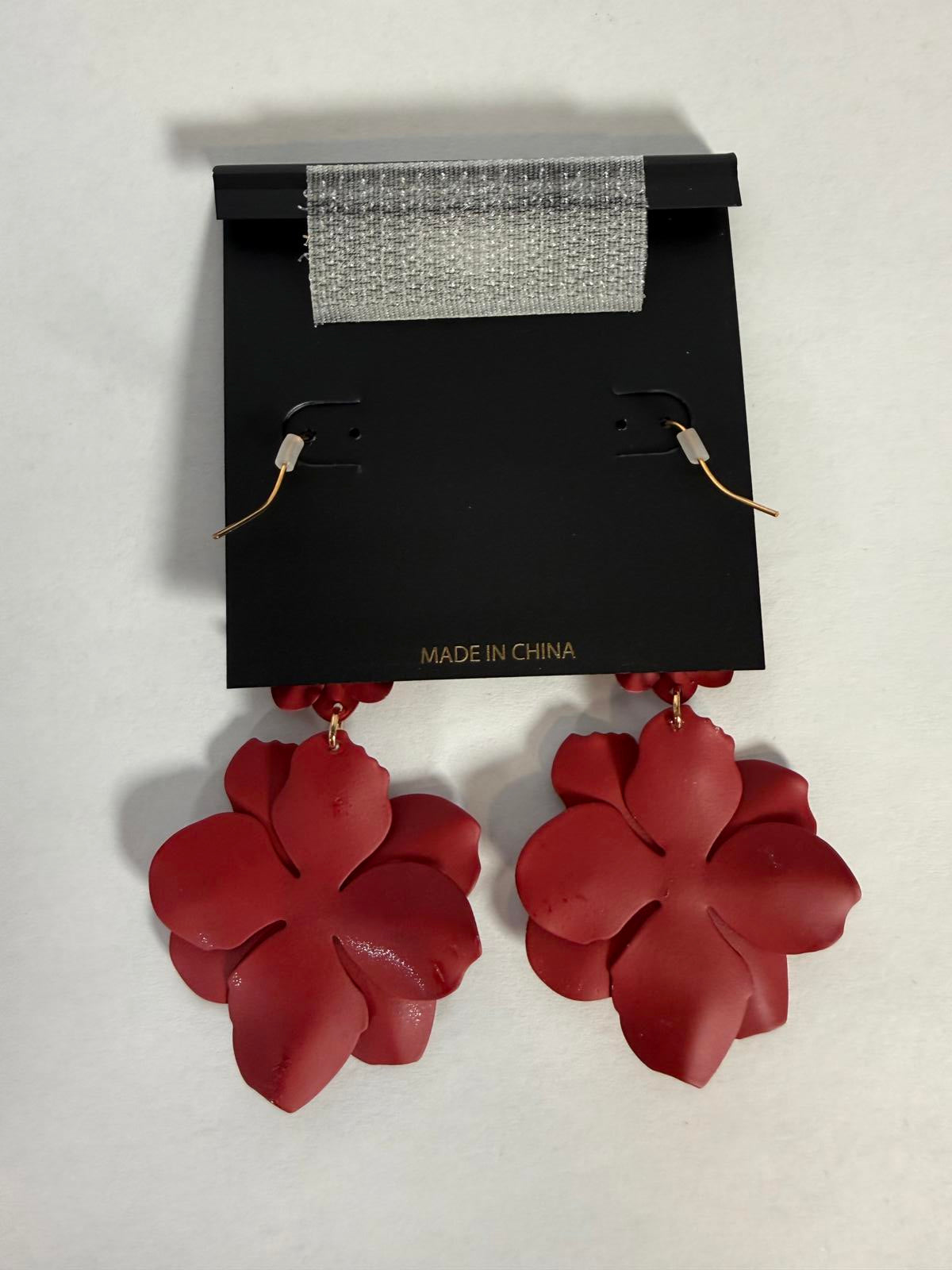 NWT nOir Jewelry Red Floral Drop Earrings