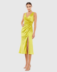 NWT Mac Duggal Apparel Green Satin Ruched V-Neck Faux Wrap Midi Dress Size 4