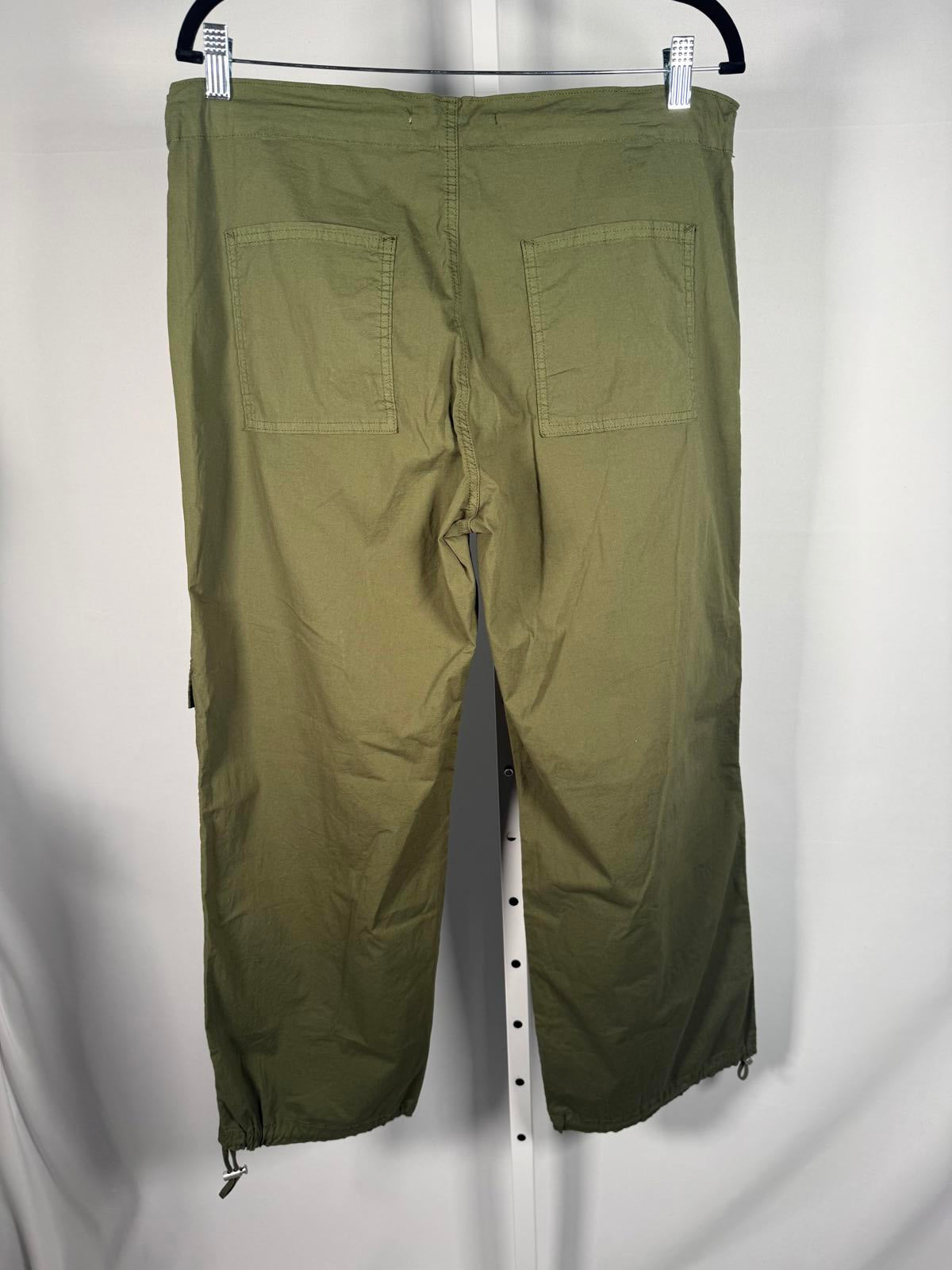 NWT Hudson Women's Drawstring Cargo Parachute Pants Green Size Medium