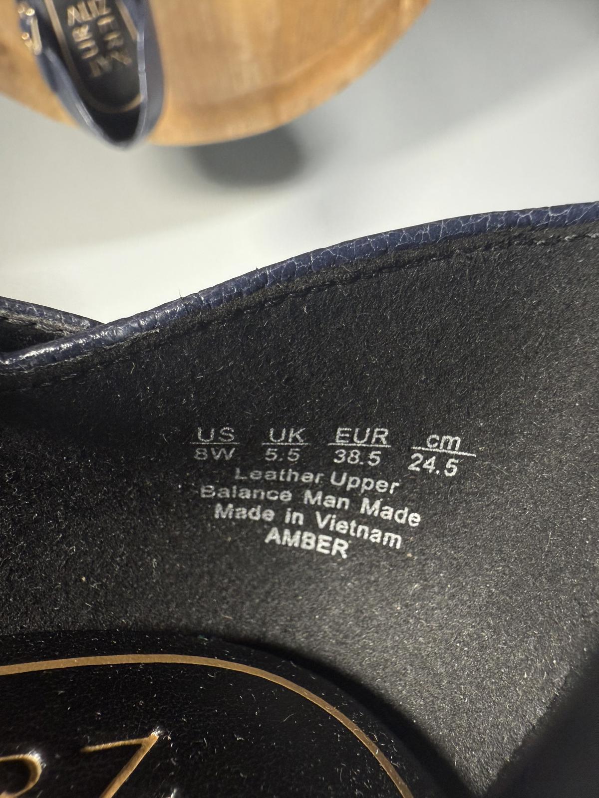 NWB Naturalizer Women's Amber Ankle Strap Size 8W