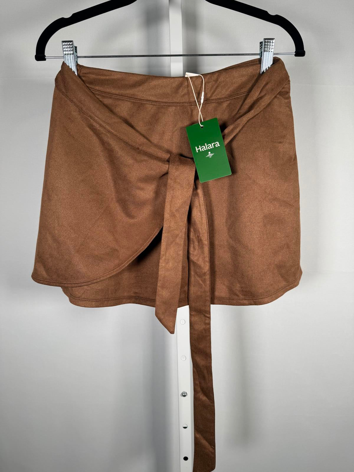 NWT Halara Suede Wrap Side Tie Mini Skirt in Pecan Pie Small