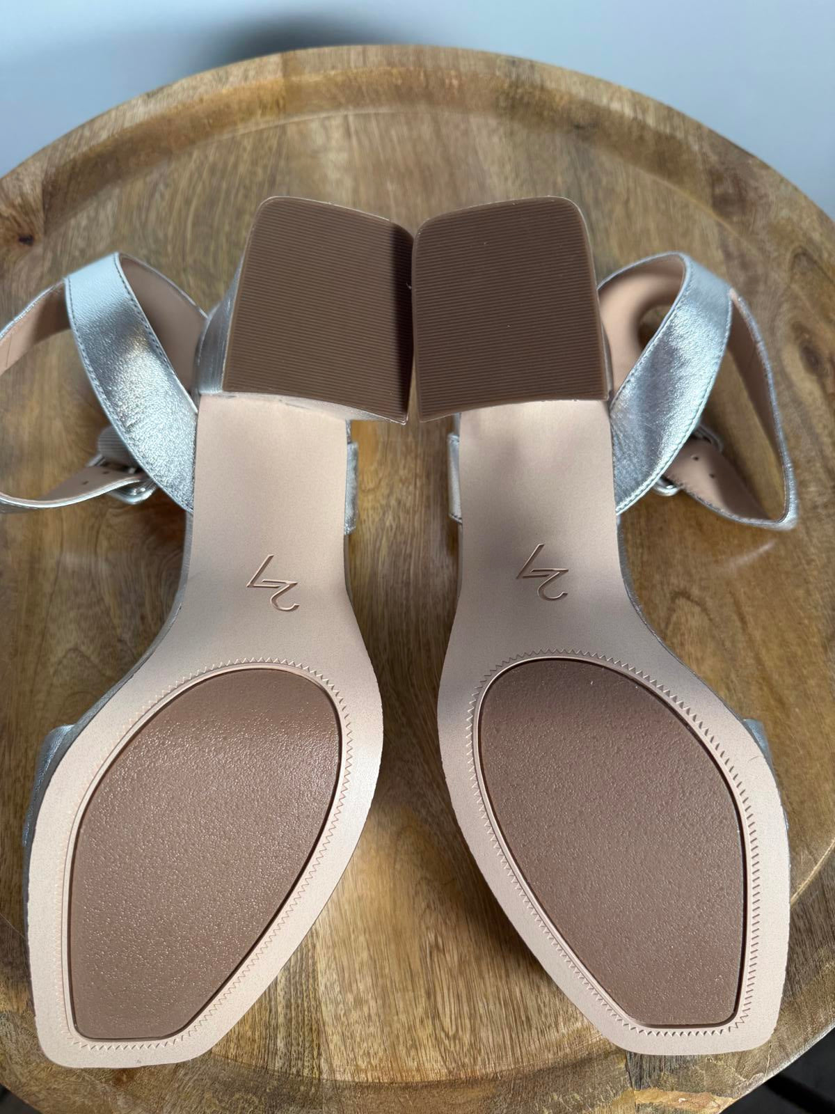 27 EDIT Naturalizer Jaselle Metallic Leather Ankle Strap Platform Sandals - 8.5