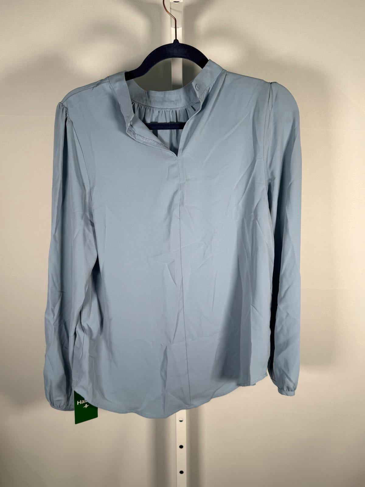 NWT Halara keyhole back long sleeve blouse Skyline S