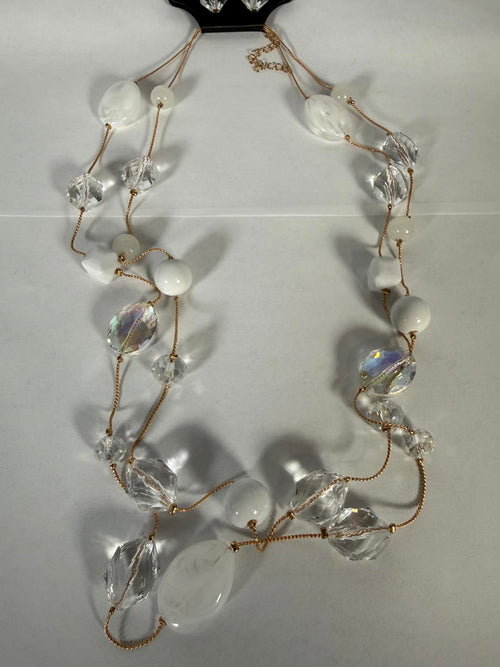 NWT nOir Jewelry Clear Beaded Necklace and Earring Set