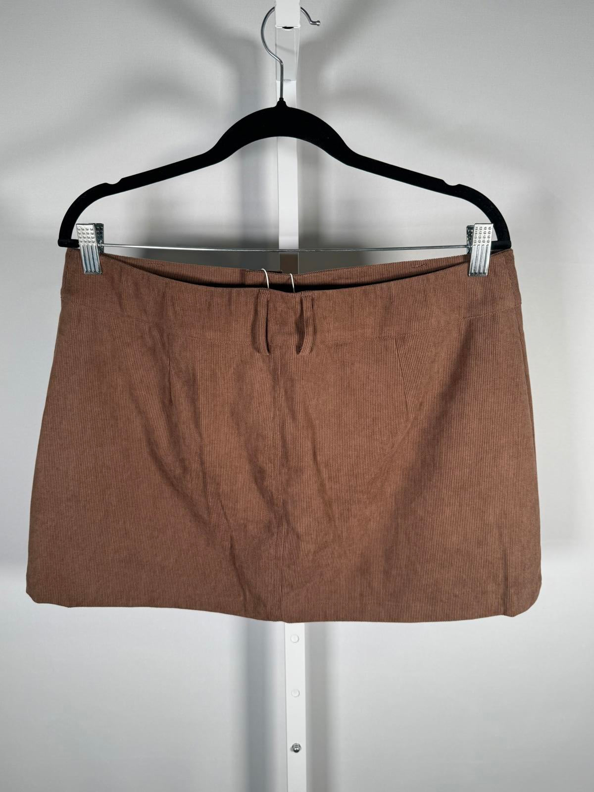 NWT Halara Mid Low Rise 2-in-1 A Line Mini Casual Corduroy Skirt Camelia Brown L