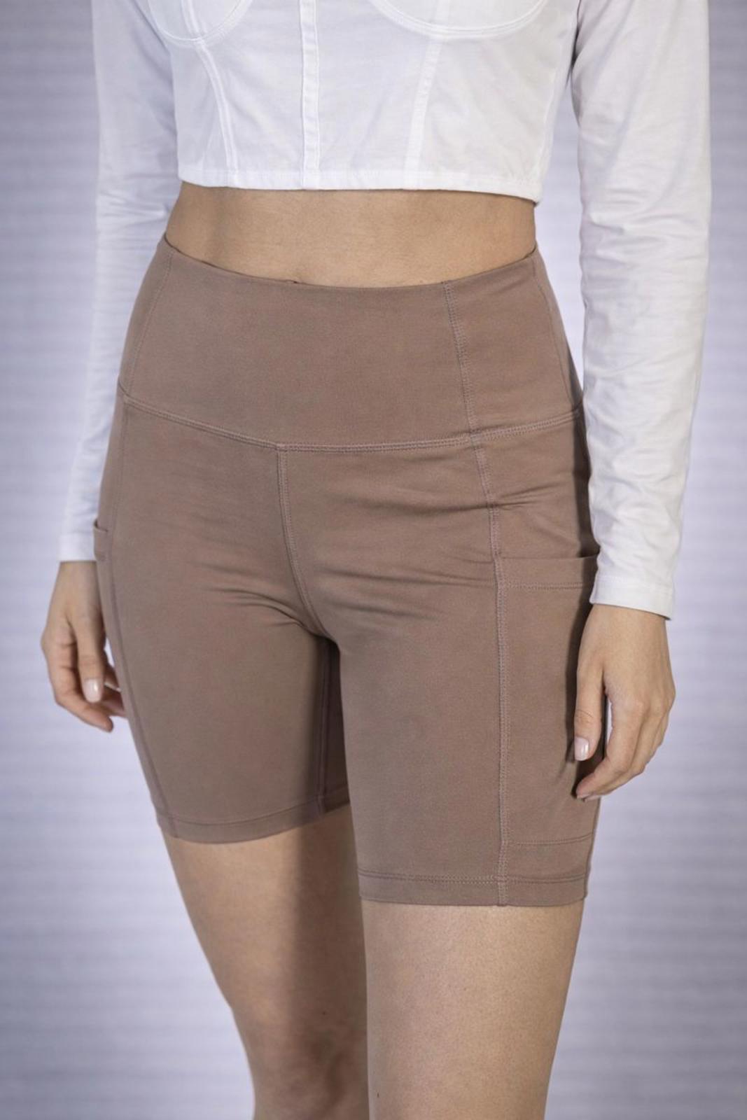 NWT Halara High-Waisted Biker Shorts with Side Pockets Size Small