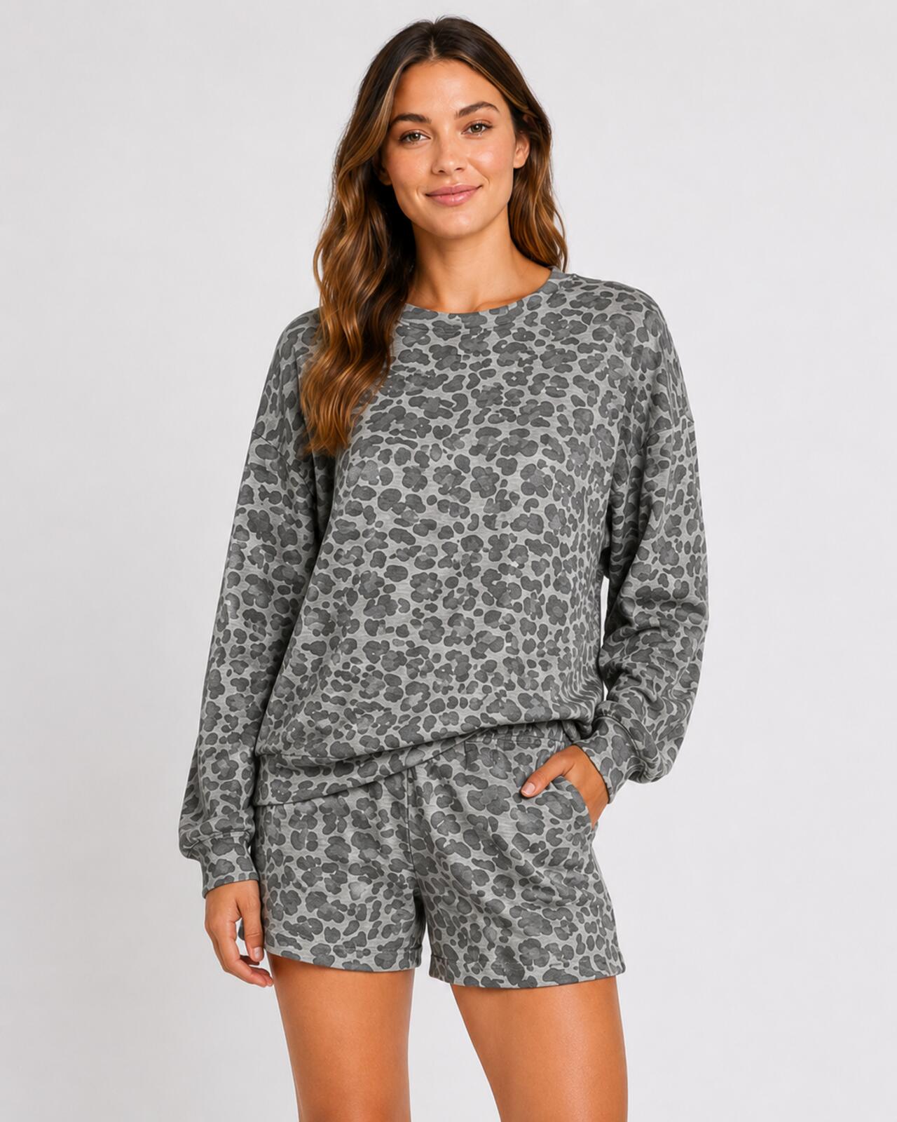 NWT Emerson Road Heather Gray Crewneck Sweatshirt Bermuda Short Set Small