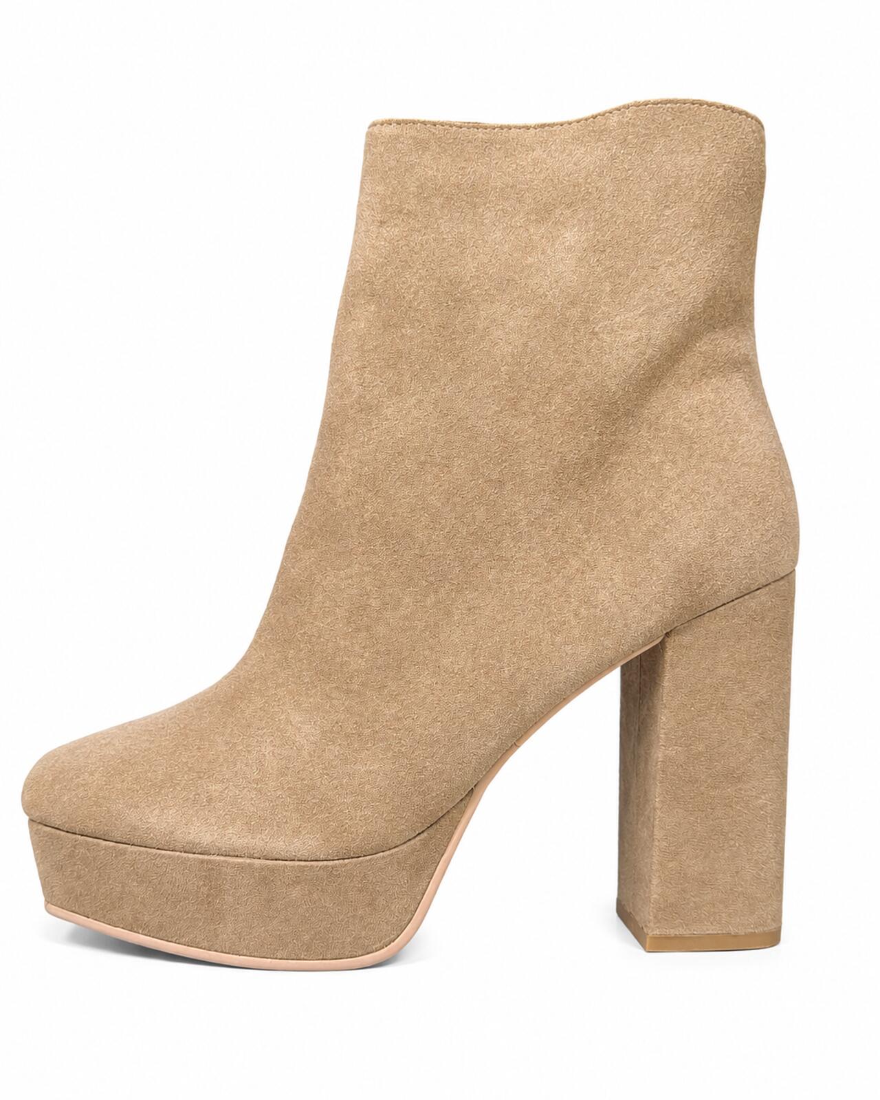 NWB Lisa Vicky Cognac Split Suede Heeled Boots 9.5 M