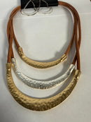 NWT nOir Hammered Metal Necklace and Earrings Set