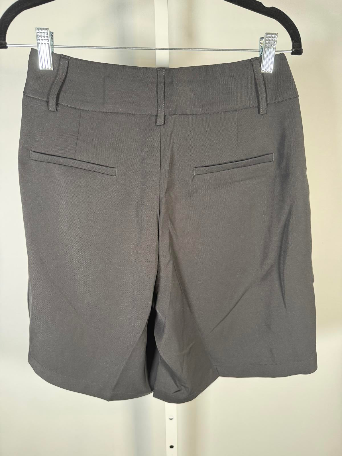 NWT Halara Tailored Stretch Shorts Women’s Size Small