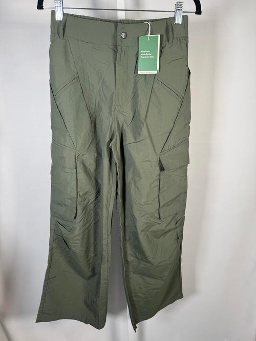 NWT Halara Mid Rise Button Zipper Wide Leg Cargo Pants Size Medium Petite