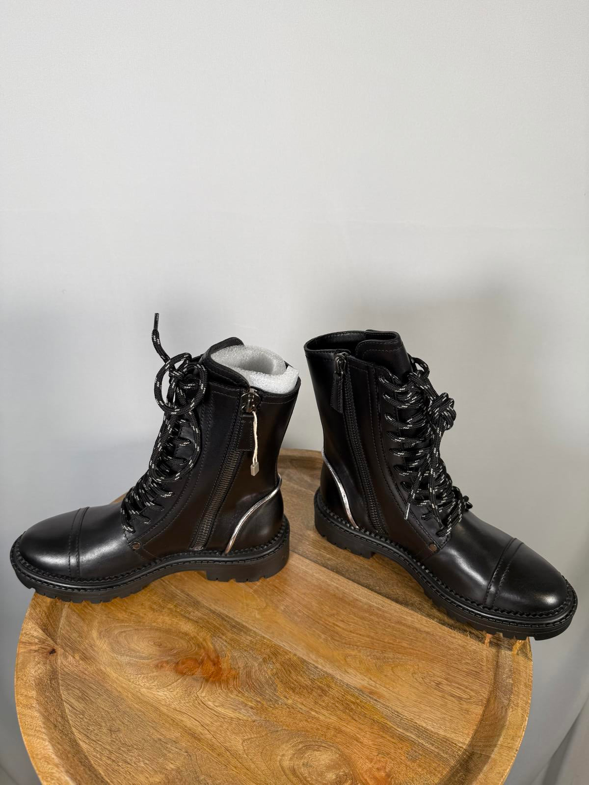 Casadei Love Calf Nero NWB Combat Boot / Lace-Up Leather Boot Women's Size 5