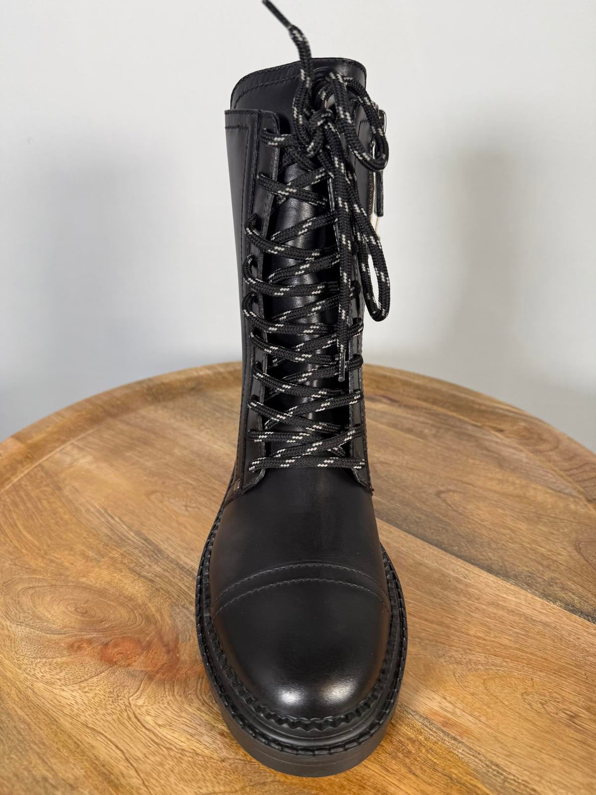 Casadei Love Calf Nero NWB Combat Boot / Lace-Up Leather Boot Women's Size 5