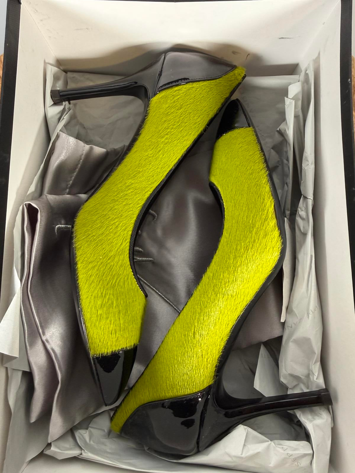 Giuseppe Zanotti Lime Green NWB Suede Black Patent Cap Toe Pointed Pumps Size 5