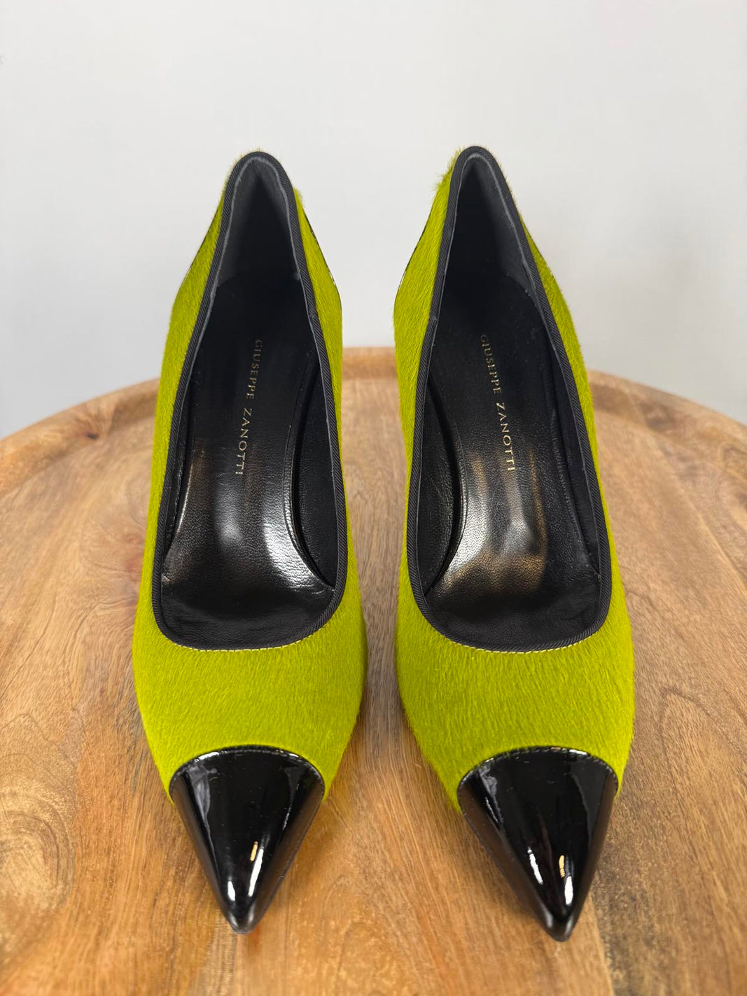Giuseppe Zanotti Lime Green NWB Suede Black Patent Cap Toe Pointed Pumps Size 5
