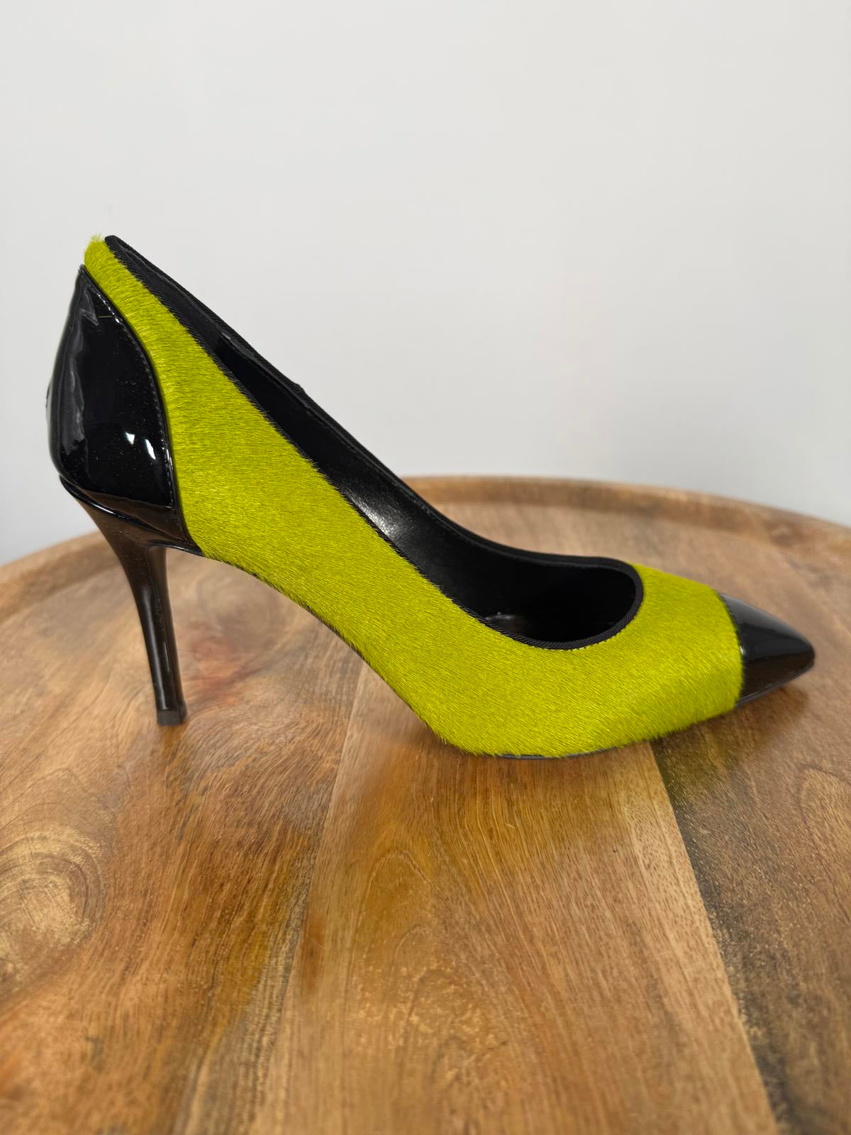 Giuseppe Zanotti Lime Green NWB Suede Black Patent Cap Toe Pointed Pumps Size 5
