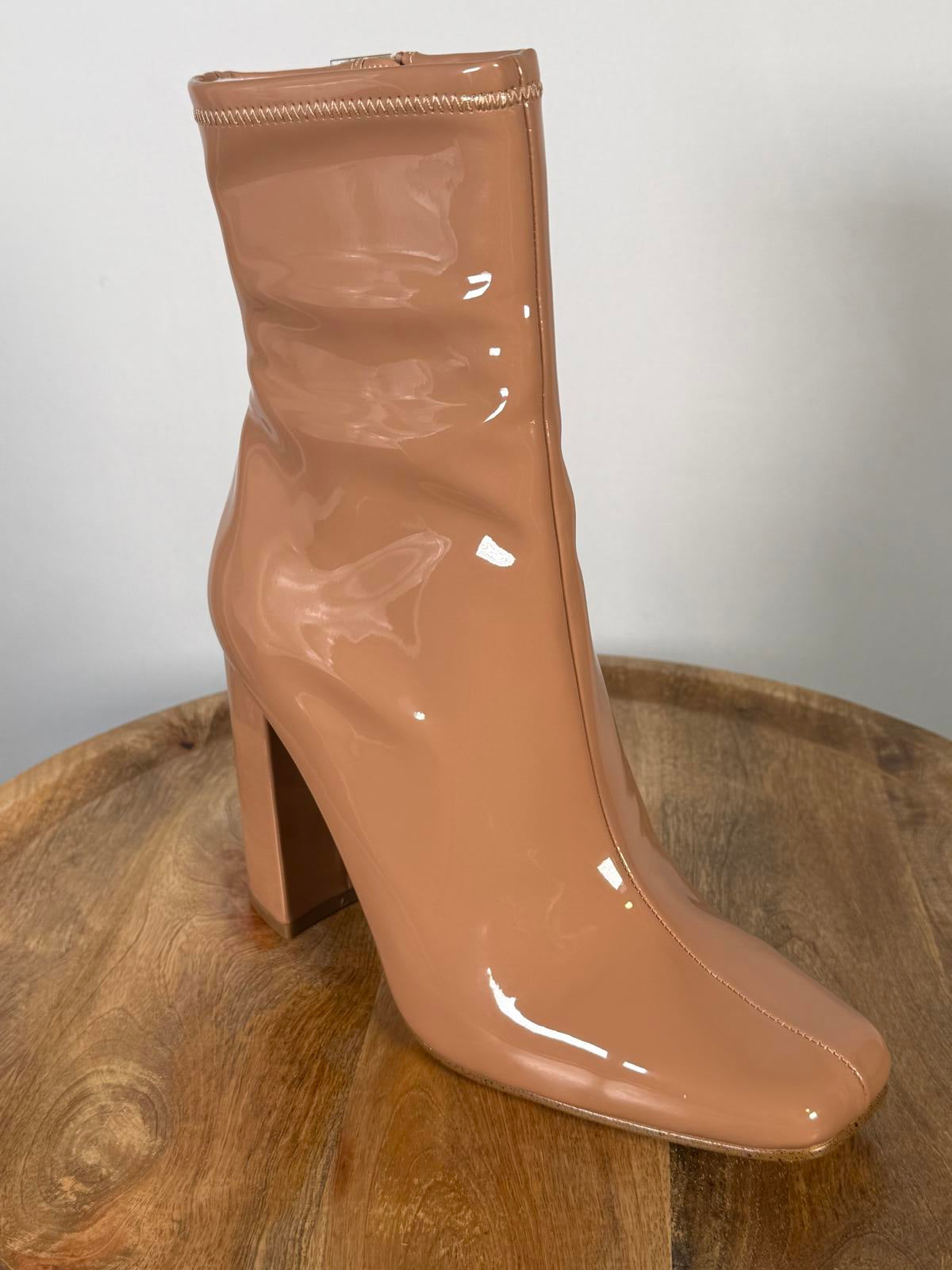 NWB Steve Madden Fulton Camel Patent Square Toe Mid-Calf Boots Size 8.5