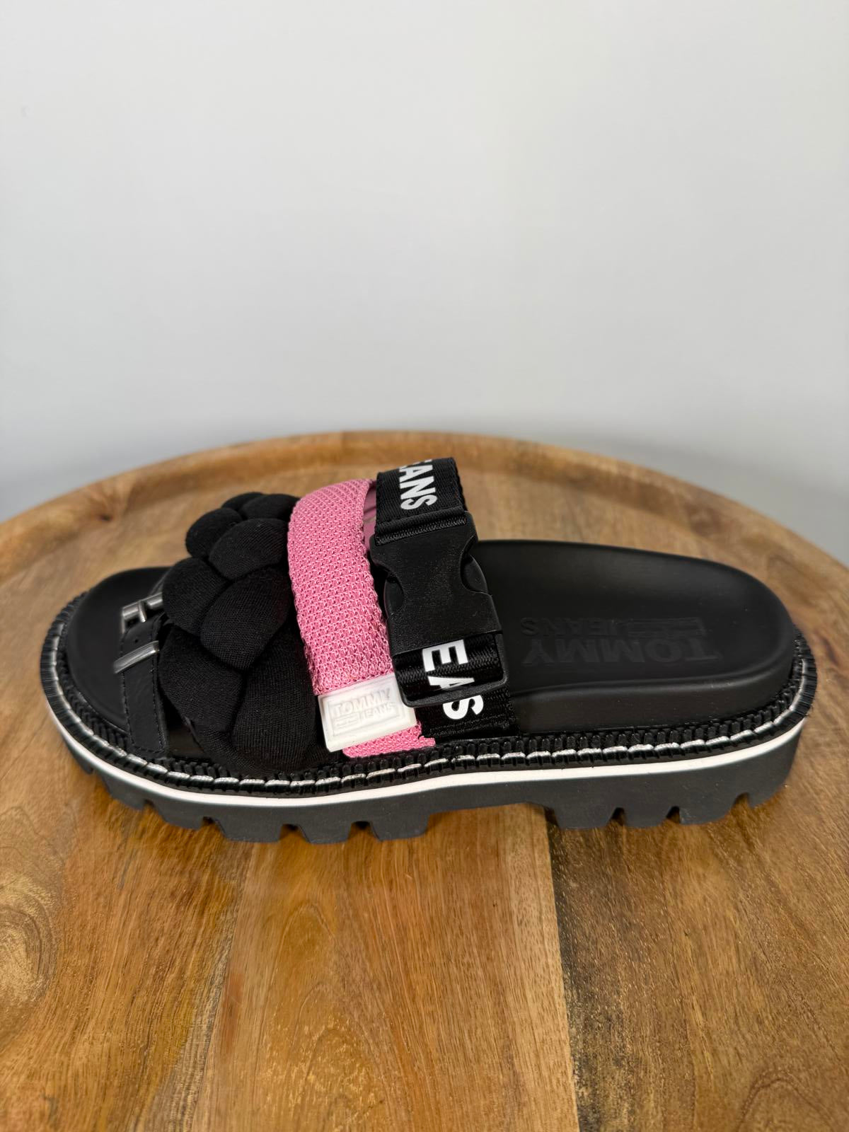 NWB Tommy Jeans Black Pink Braided Strap Slide Sandals Women’s Designer Size 6