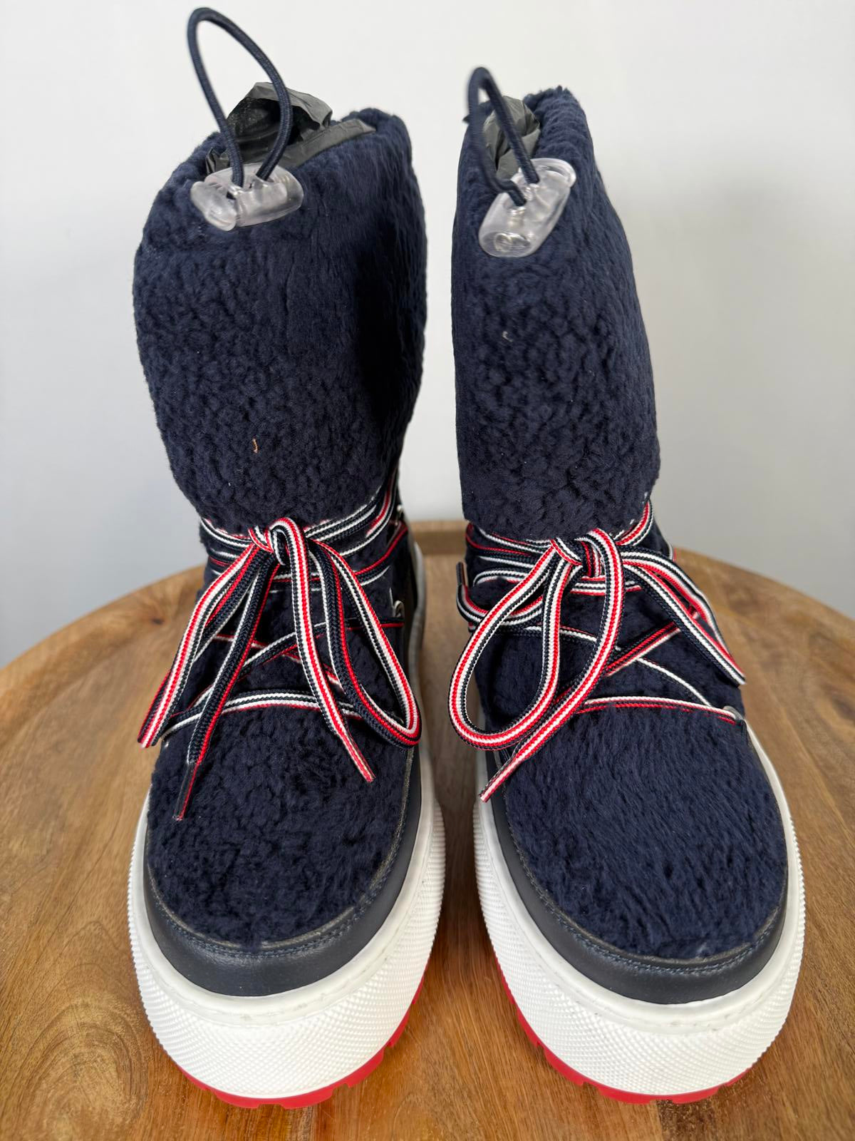 Tommy Hilfiger Signature Teddy Snow Boots Black Iris Women’s 7 EU 37 NWB