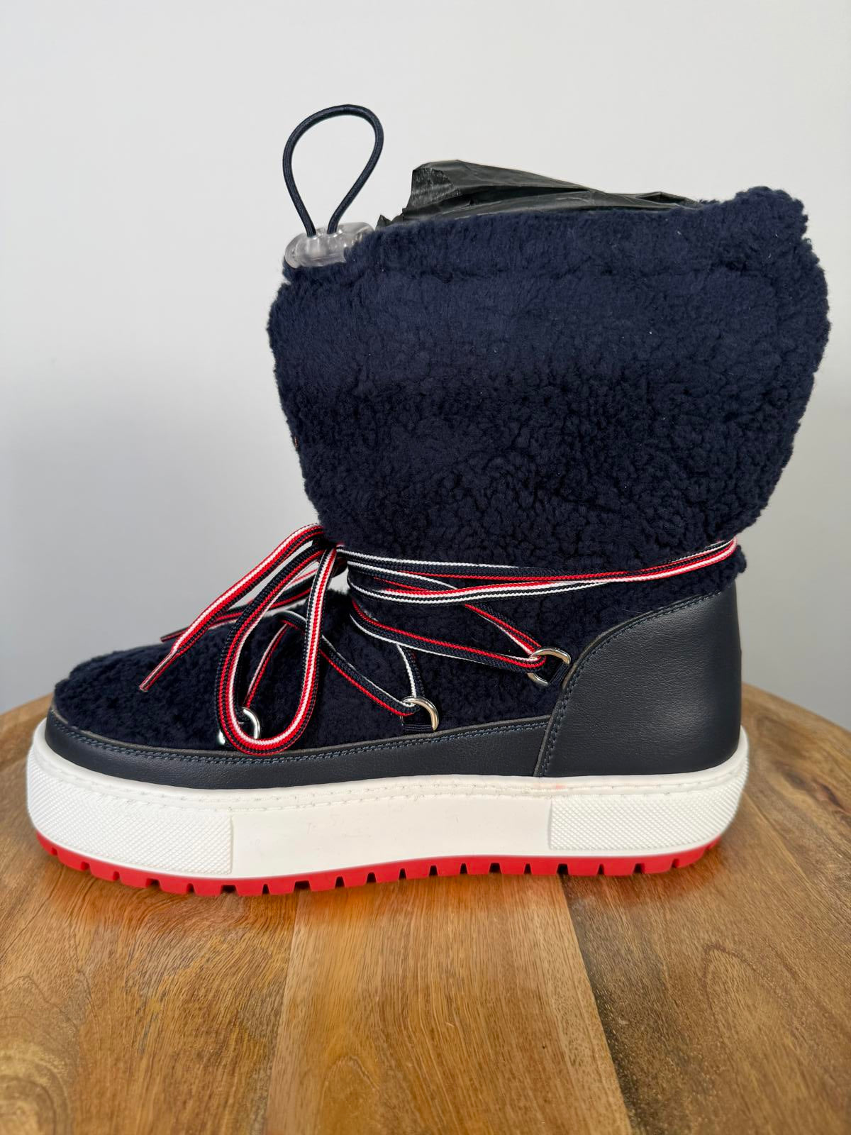 Tommy Hilfiger Signature Teddy Snow Boots Black Iris Women’s 7 EU 37 NWB