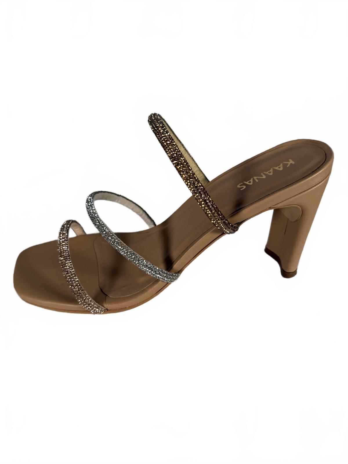 NWB Kaanas Fortuna Triple Band Heel Sandals Size 9