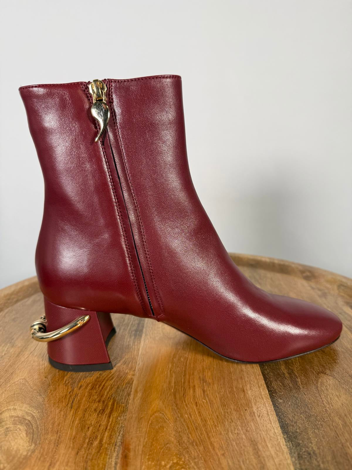 L’Autre Chose Burgundy Leather Ankle Boot Block Heel US 5 Made in Italy NWB